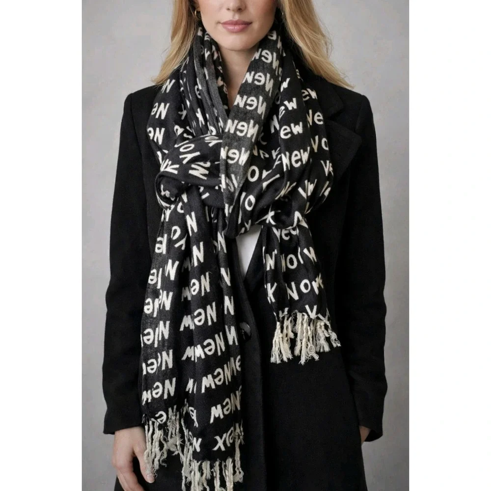 100% Cashmere Scarf Wrap Shawl Pashmina Black White Preppy Business NYC Print‎